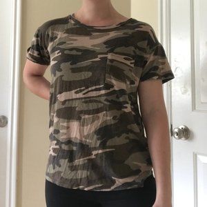 Camo Pocket t-shirt